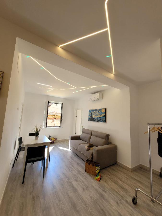 Sara Luxury Apartment 3 Сорренто Экстерьер фото