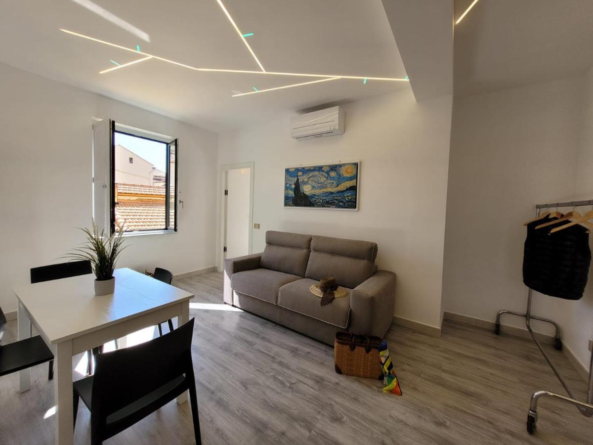 Sara Luxury Apartment 3 Сорренто Экстерьер фото